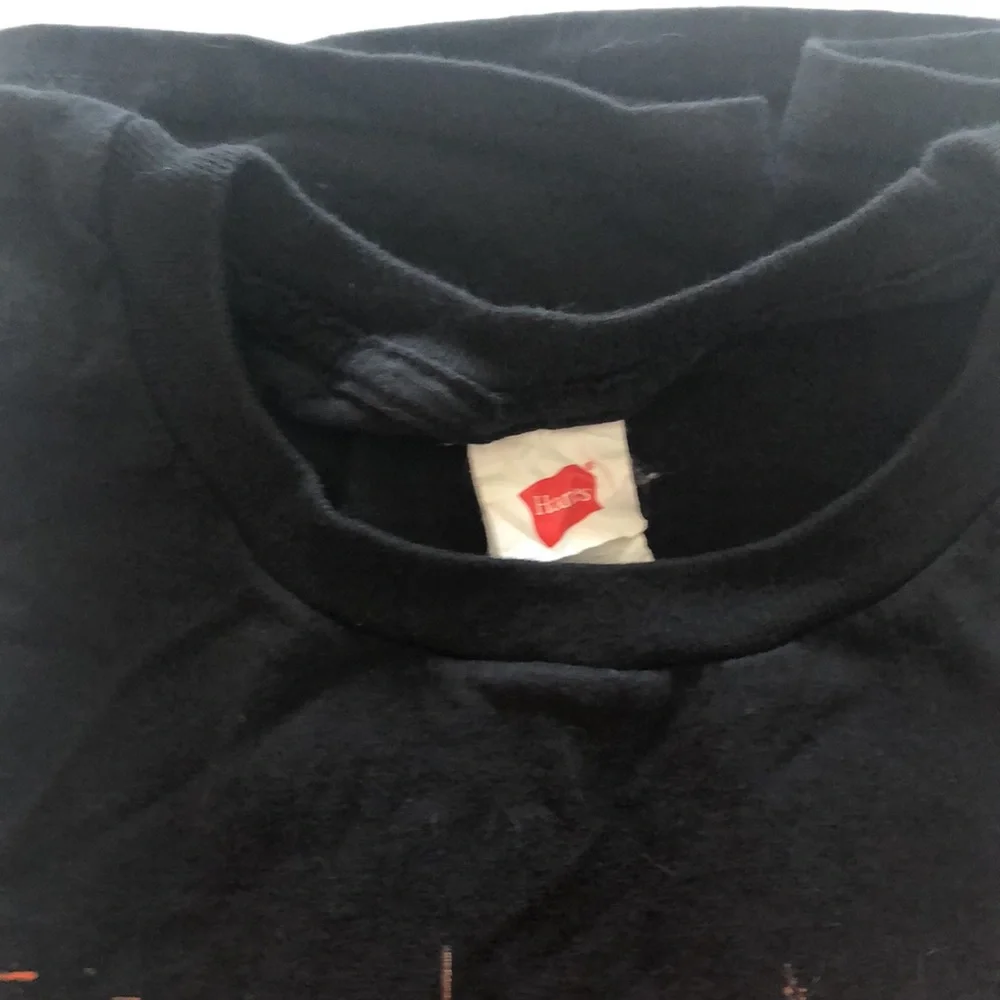 Def Leppard,Motley Crew,Poison, Joan Jett mens  concert t-shirt size medium 2022 - Picture 5 of 6